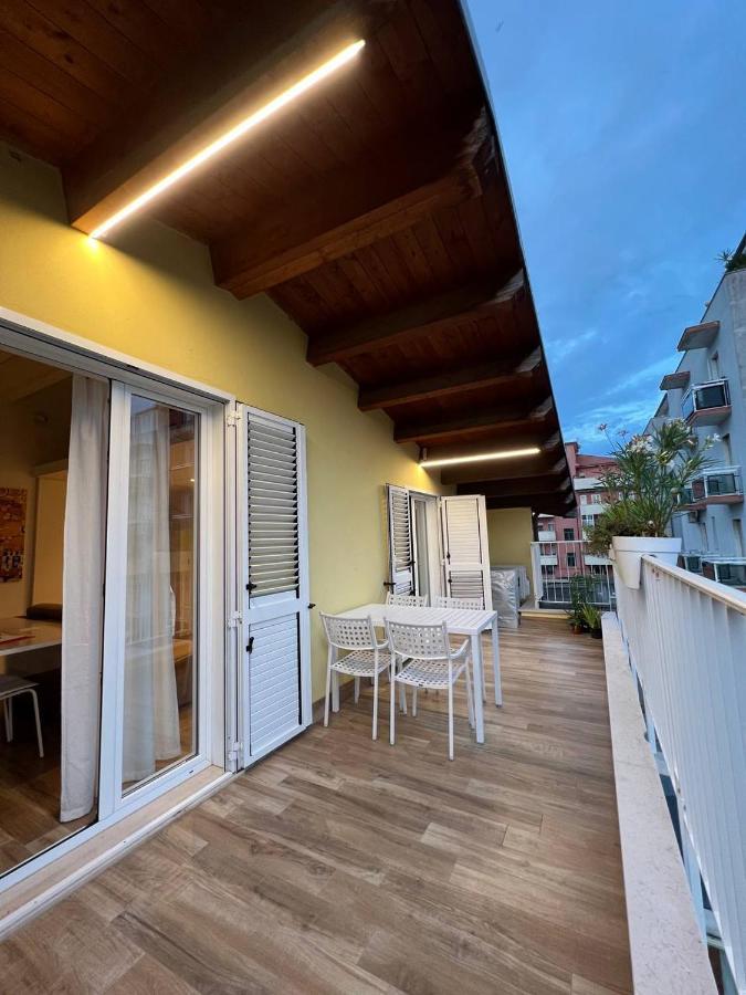 Casa Klimt Vicinissima Al Mare Parcheggio Privato Gratuito Se Disponibile Διαμέρισμα Πεσκάρα Εξωτερικό φωτογραφία